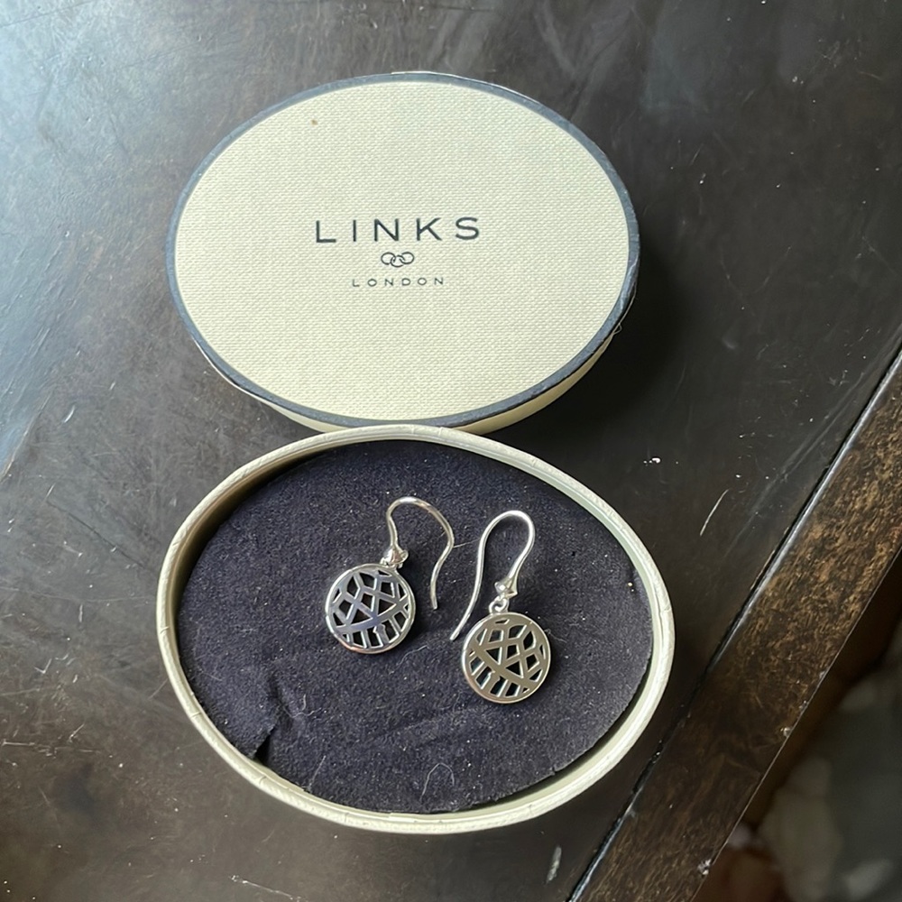 Clearance!! Links of London Solid Sterling Earrings